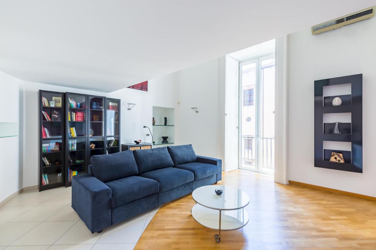 Design & Studio Duplex At National Museum Napoli Esterno foto