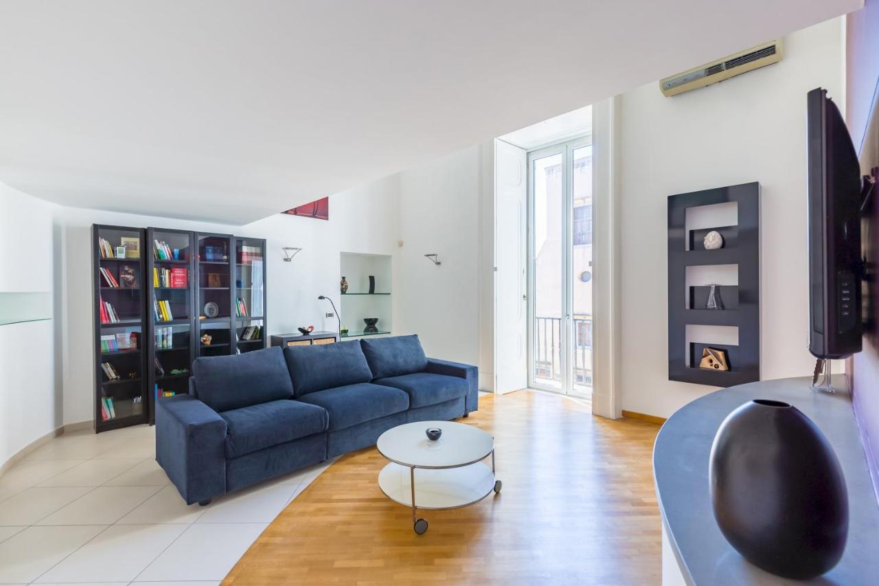 Design & Studio Duplex At National Museum Napoli Esterno foto
