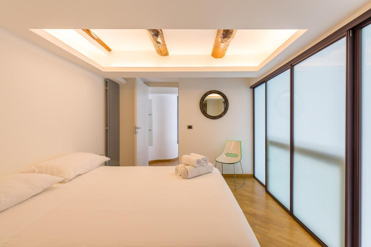 Design & Studio Duplex At National Museum Napoli Esterno foto