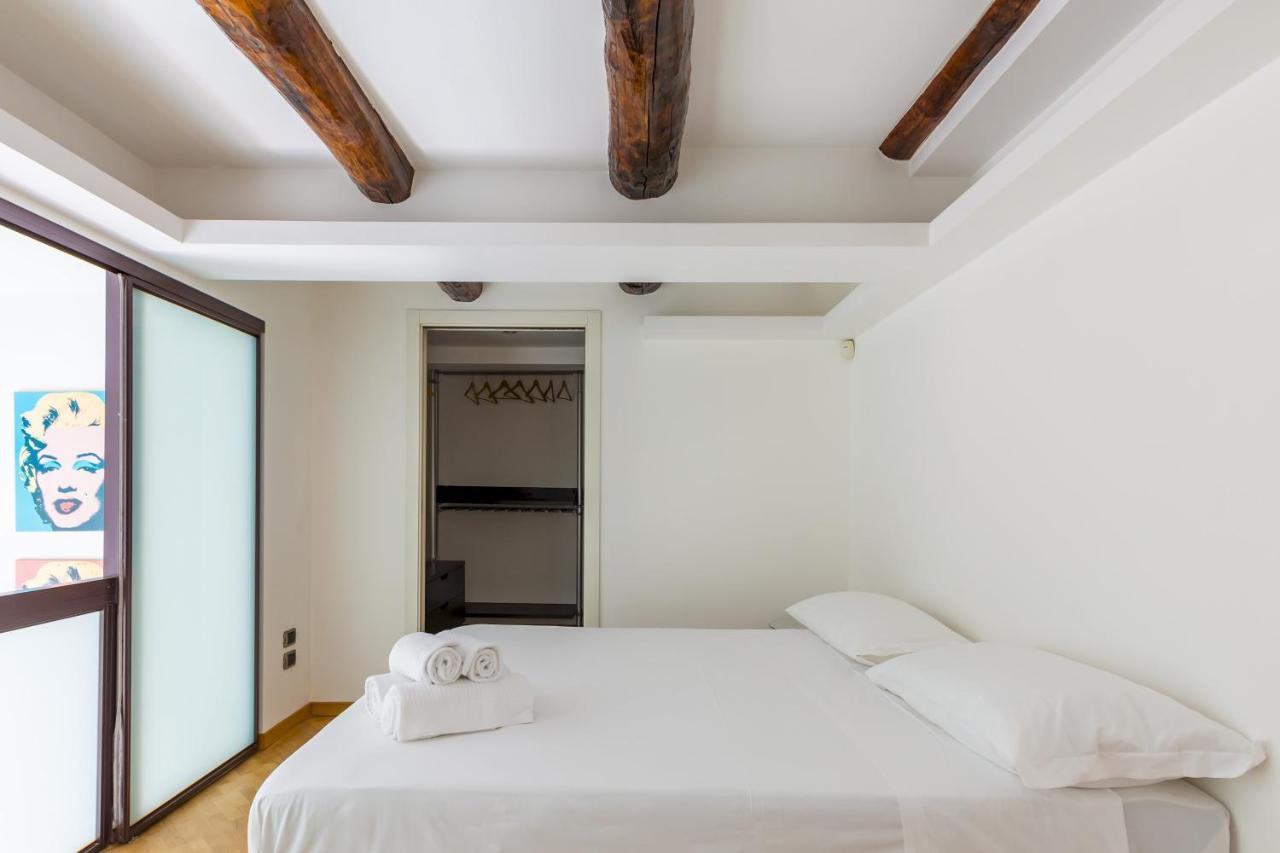 Design & Studio Duplex At National Museum Napoli Esterno foto