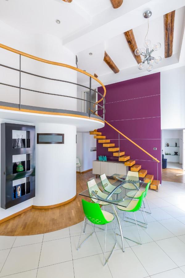 Design & Studio Duplex At National Museum Napoli Esterno foto